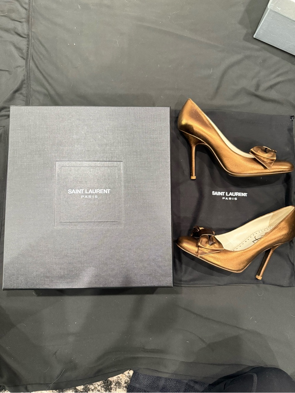Yves Saint Laurent Bronze Leather Bow Pumps | EU 36 / US 6 | Made in Italy